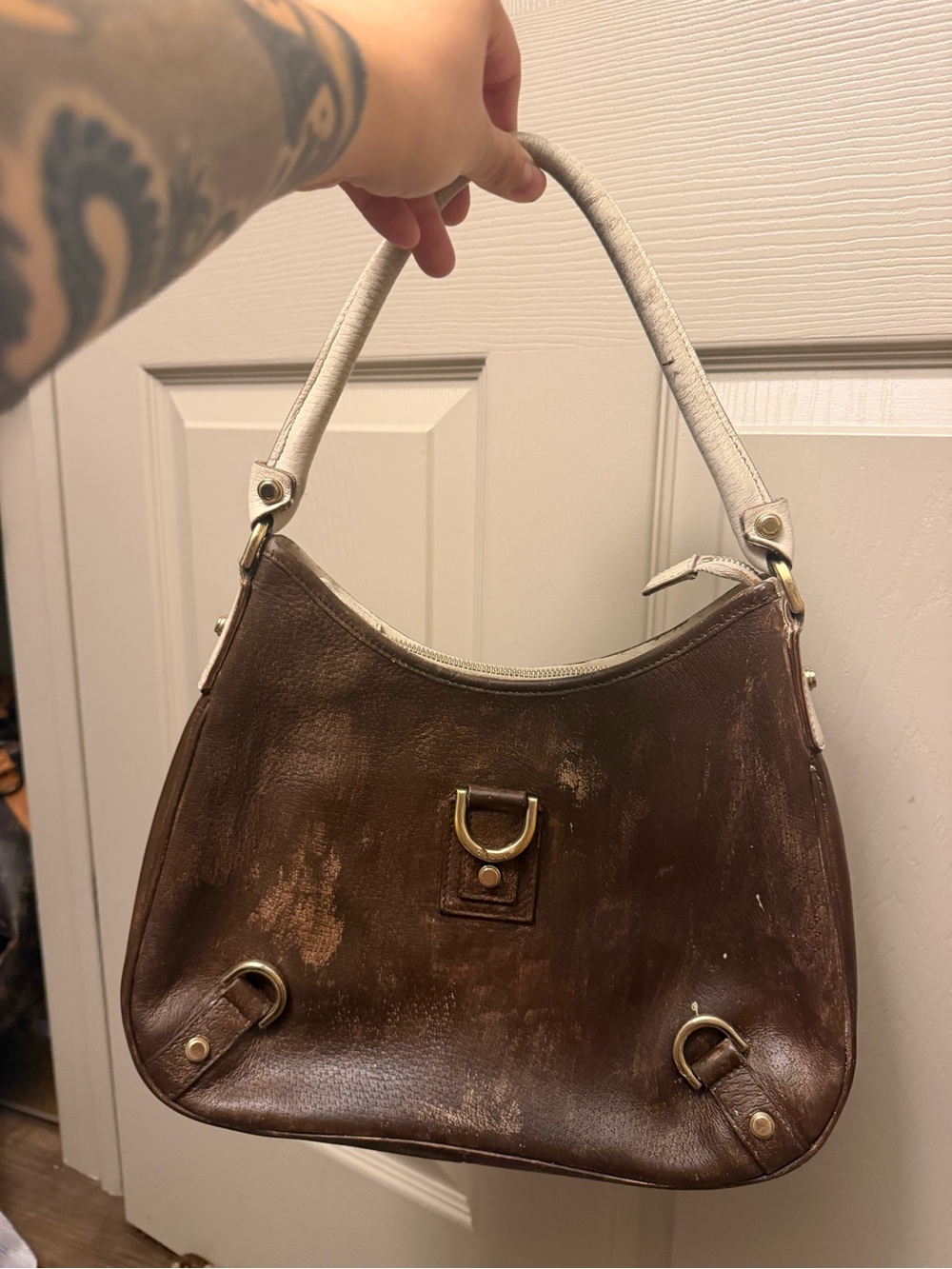 Gucci Classic Brown Leather Shoulder Bag with Cream Handle